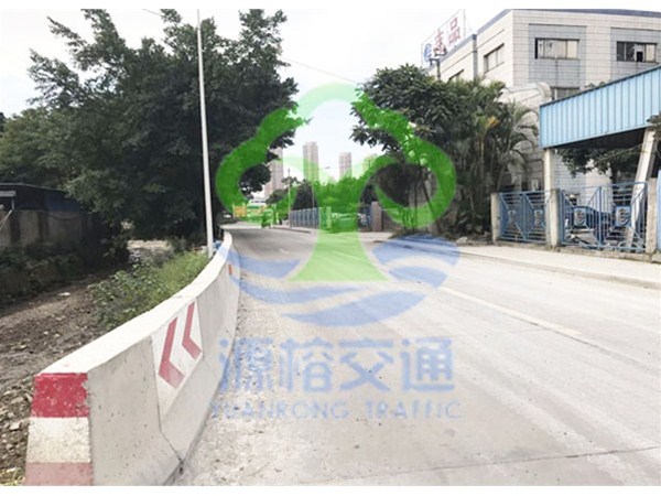 交通信號燈頭剛性附著有什么優(yōu)越性